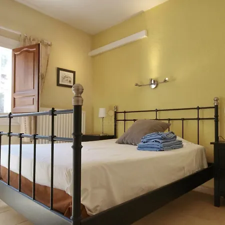 Abra Villa